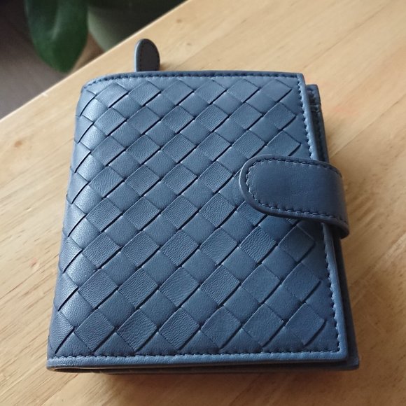 Authentic Bottega Veneta BV bi-fold wallet purse - Picture 10 of 10